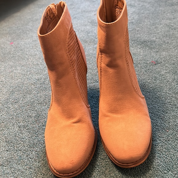 DONATED Tan Booties - Picture 3 of 7